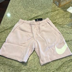 Nike lilac standard fit shorts